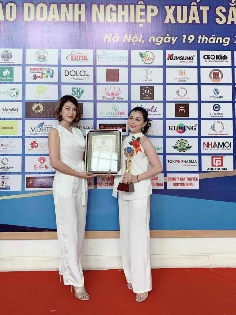 Ghế massage TATSU - Giải thưởng Thương hiệu nổi tiếng Đất Việt